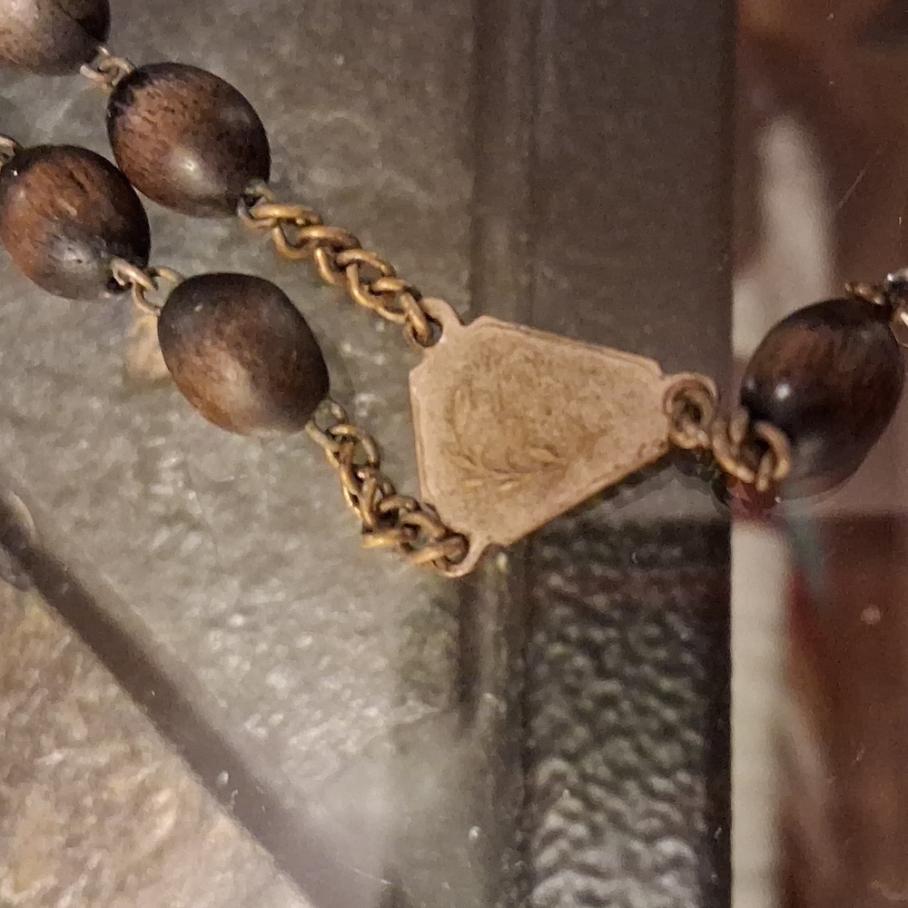 HARDWOOD ROSARY - Picture 3 of 3
